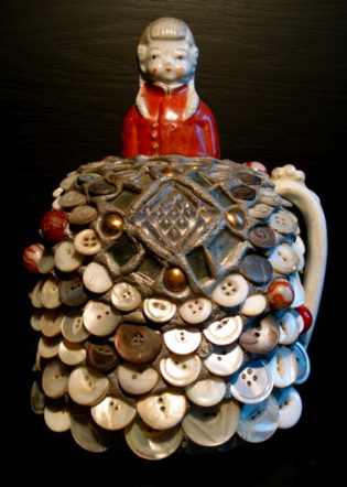 face memory jug, buttons