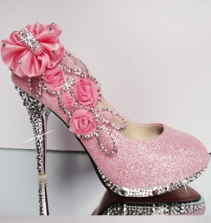 En gång skulle jag vilja bära en sån här sko.