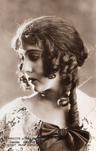 Simone Vaudry in Vingt ans après (1922)