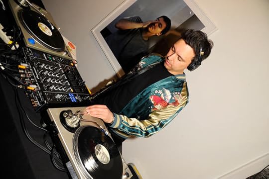 LightBox2016ApertureSpringParty&Dinner112_63596390274065375011251684_54_APER1_SELECTS_OH_041516_113