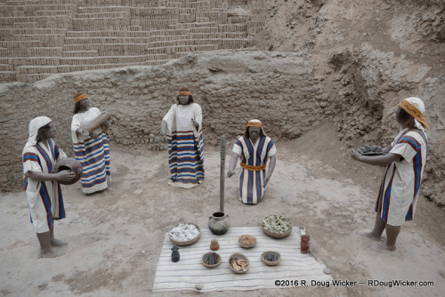Huaca Pucllana life size diorama