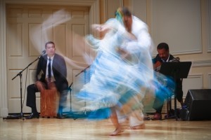 Marinera Viva presents dances of Peru in a 2015 