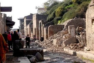 ED-AM867_pompei_G_20110111163233