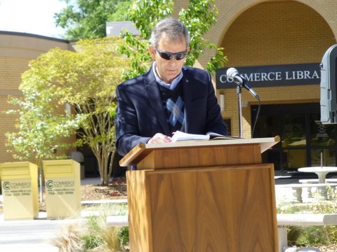 Lee Ellis Leading with Honor