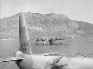 Sunderland flying boats waiting to pick up British troops for evacuation, Kalamata, Greece, Apr 28, 1941 (Imperial War Museum)