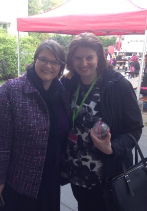 Amerikansk litteratur-skribent; Bobbi Dumas.