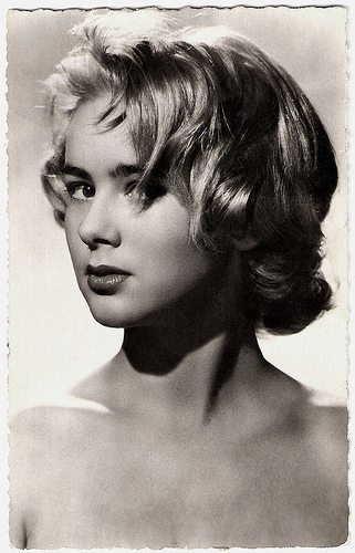 Cathia Caro