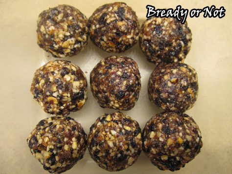 Bready or Not: Blueberry Muffin Breakfast Truffles 