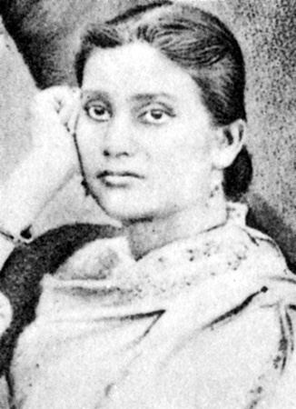 Kadambini Basu Ganguli. Public domain via Wikimedia Commons.