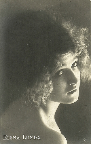 Elena Lunda