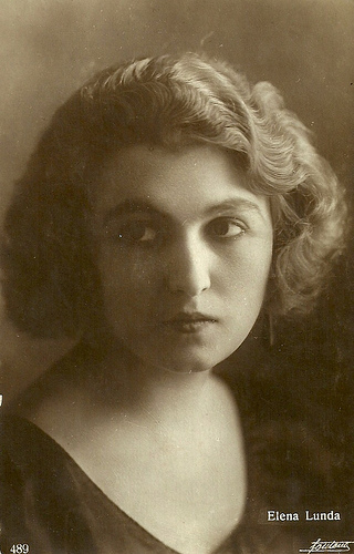 Elena Lunda