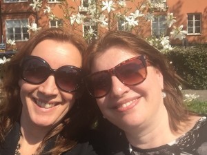 Och satt i parken bland magnolior och folk och njöt. Fem solar av fem möjliga. idag med!