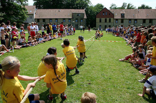 Jahn-Bergturnfest_2006_tug_of_war.jpg