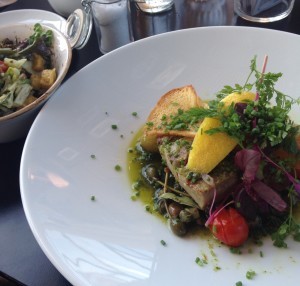 Min mat. Så salt och gott och flottigt. Trude åt Moules frites.