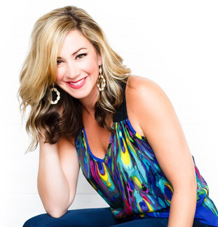 MediaKit_AuthorPhoto_MusingsOfAnEarthAngel