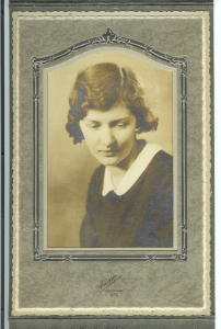 Y- MARY ELIZABETH PORTRAIT