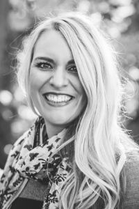 authorpictureprof Kristin Vayden