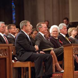 george-w-bush-george-h-w-bush 2
