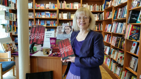 SC Skillman in Warwick Books for book-signing 7 May 2016