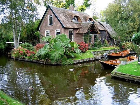 water-village-no-roads-canals-giethoorn-netherlands-8