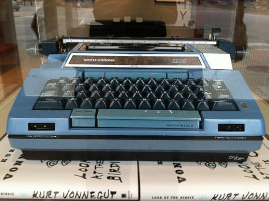 Kurt Vonnegut's typewriter, image by Flickr user Dustin Batt