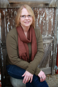 MediaKit_AuthorPhoto_DiamondInTheRough