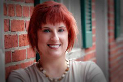 Nicole Evelina headshot horizontal