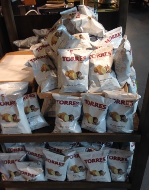 De här chipsen fanns hos Paradiset, i gamla Filmstaden på Regeringsgatan. Men de är inte lika goda som de som min Ica har. 