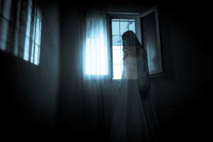 ghost-shutterstock-117156934-webonly1