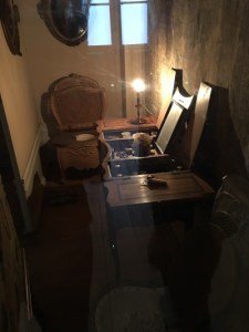 You'll pardon my indelicacy, but here's the toilet next to the master's bedroom.