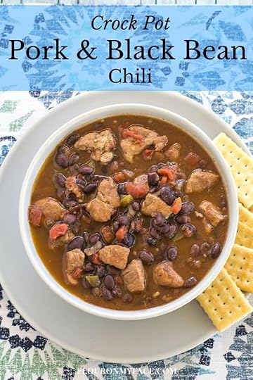 Crockpot recipe: Crock Pot Black Bean CHili recipe via flouronmyface.com