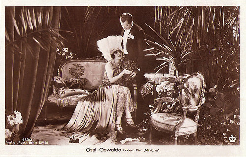 Ossi Oswalda and Livio Pavanelli in Niniche (1925)