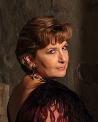 Claire_200x300