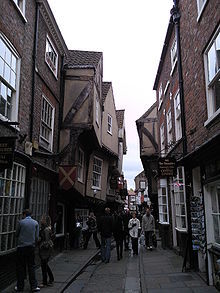 220px-The_Shambles_Overhangs