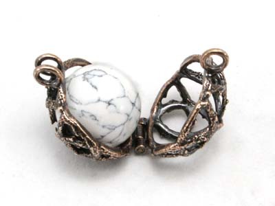 Locket 10