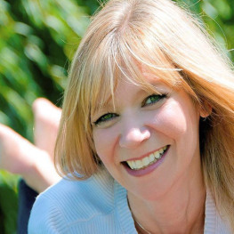 Clara Kensie Author Photo