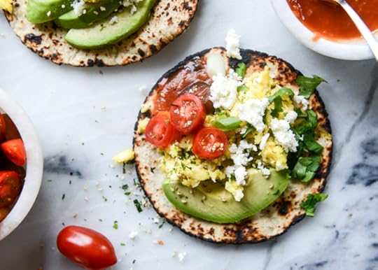 summer breakfast tacos I howsweeteats.com