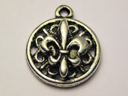 15_victorian_fleur_de_lis_charms_47b950c2