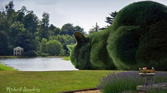 topiary-cat