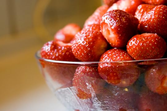 strawberries-1055794