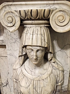 marble head
