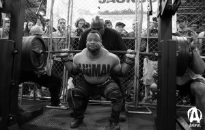 181lb champion Maliek Derstine squatting 700+ in The Animal Cage
