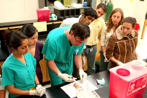 Medical_students_learning_about_stitches_(2760577402).jpg