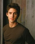 Gilmore-Girls-s3-Promotional-milo-ventimiglia-14978412-1616-2000
