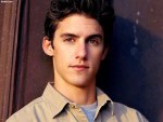 Milo-Ventimigla-hottest-actors-427189_1024_768