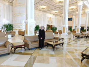 HANGING OUT AT THE PALACE (big smile)