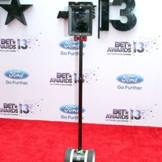 063013-shows-beta-2013-red-carpet-robot-2