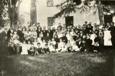 LaRue_Family_Reunion_At_Jacob_LaRue_House_Hodgenville_Kentucky_9_October_1898_-_Copy