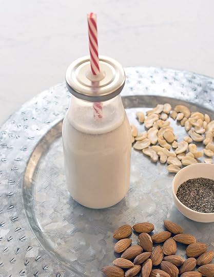 Thick Homemade Almond Cashew Milk