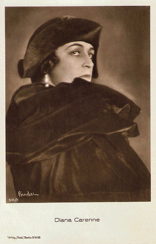 Diana Karenne